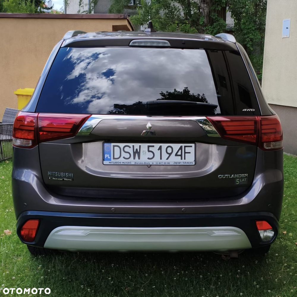 Mitsubishi Outlander 2.0 Intense + Navi 4WD CVT - 14