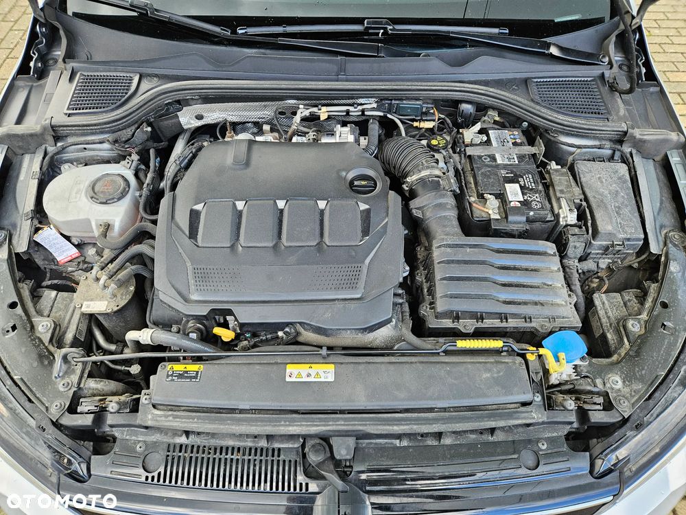 Volkswagen Golf VIII 2.0 TDI Life - 38