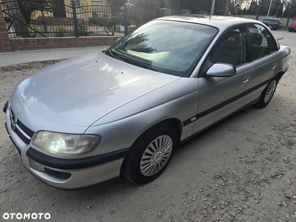 Opel Omega 2.0 Elegance - 4