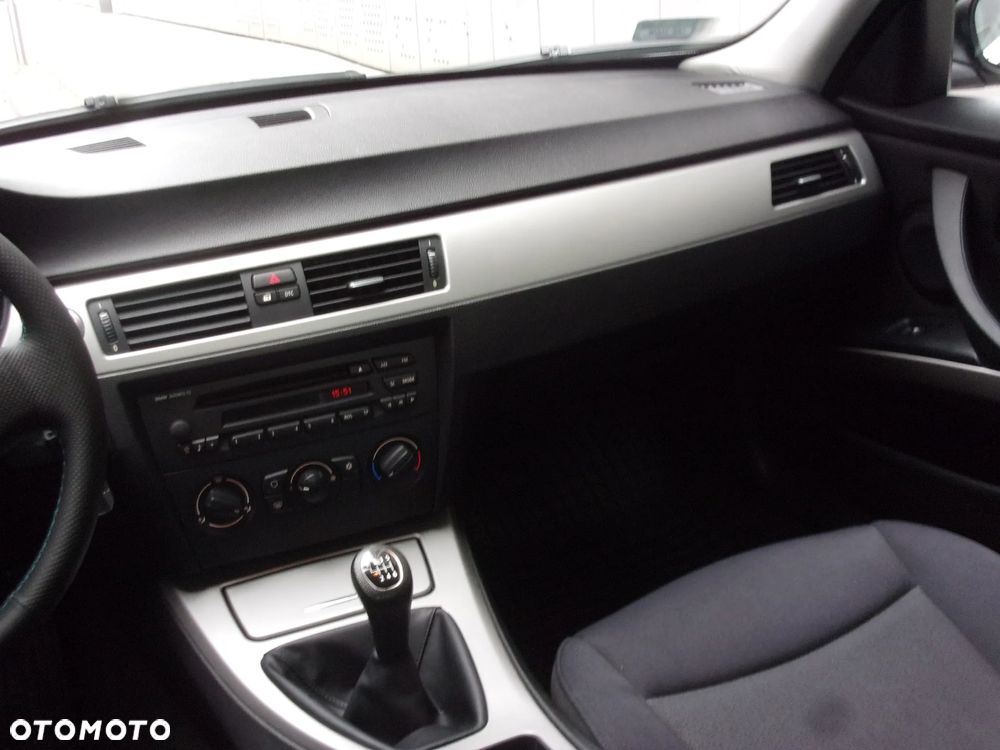 BMW Seria 3 - 29