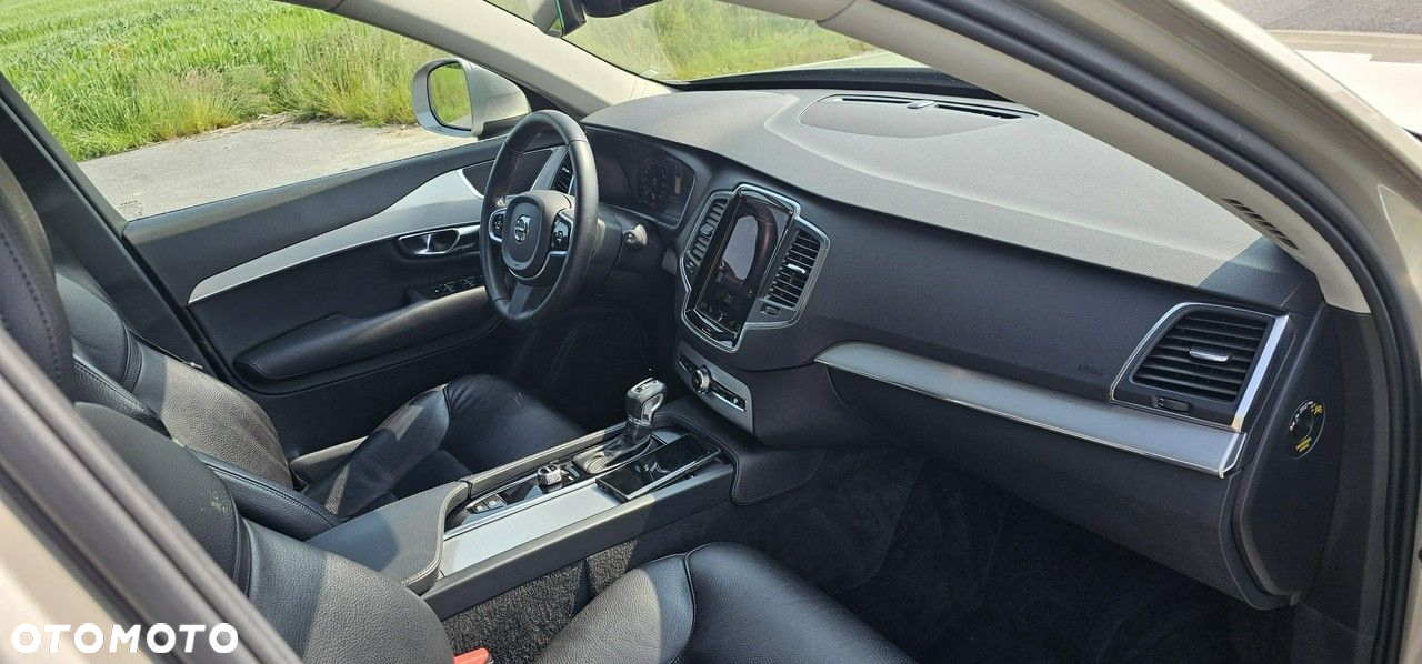 Volvo XC 90 - 14