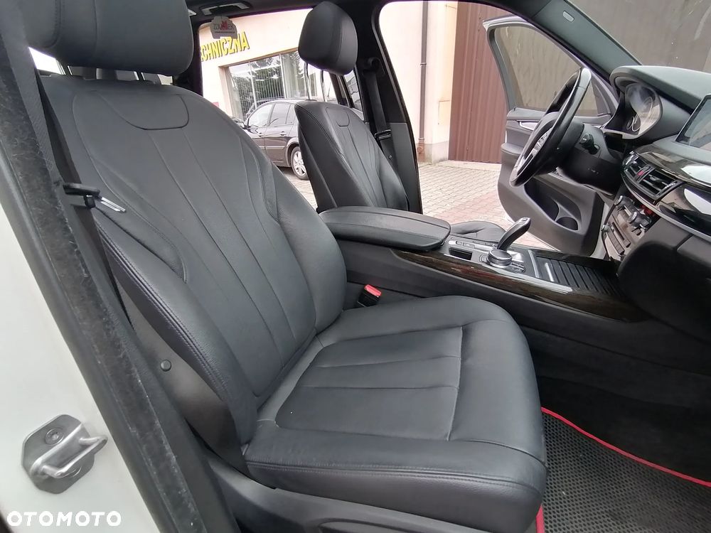 BMW X5 xDrive35i - 33
