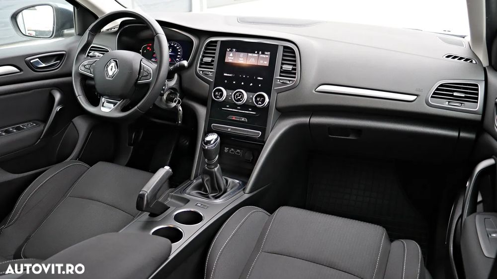 Renault Megane TCe 140 GPF ZEN - 19