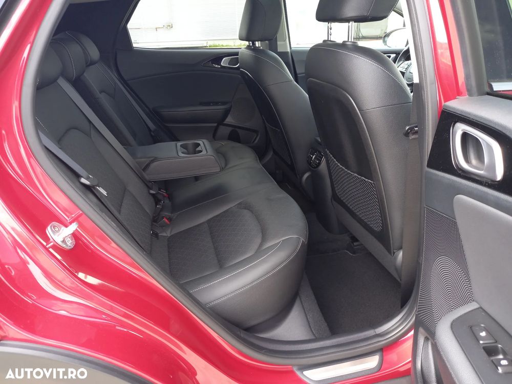 Kia XCeed 1.6 CRDi DCT7 PLATINUM EDITION - 16