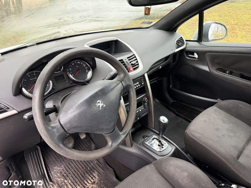 Peugeot 207 120 Automatik Premium - 9
