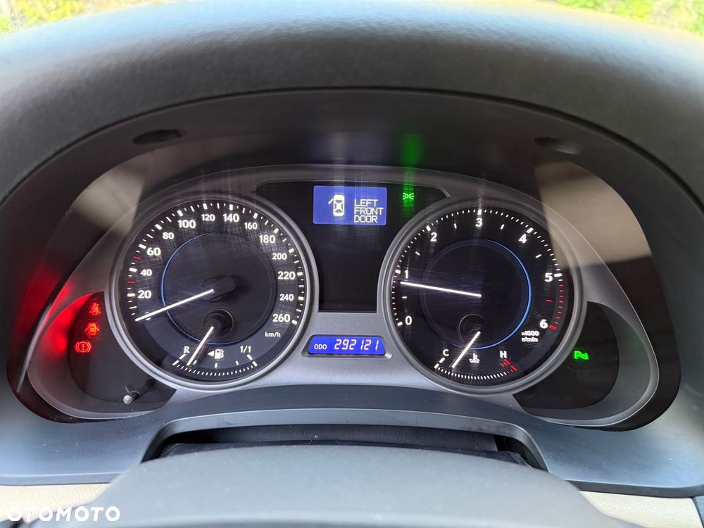 Lexus IS 220 D Prestige - 31