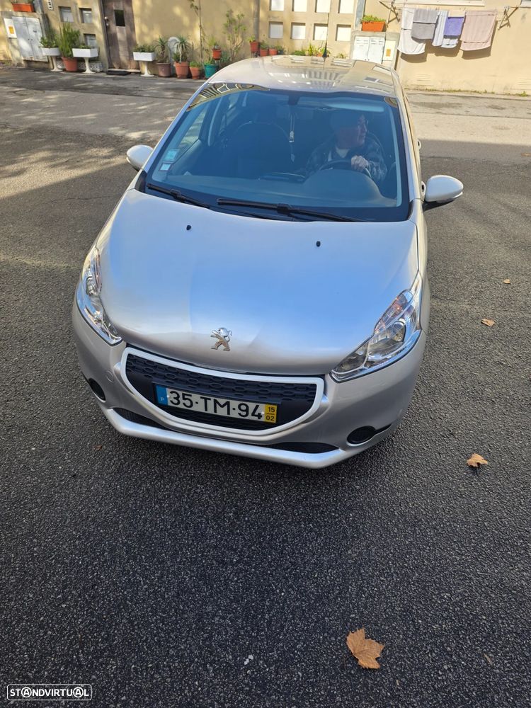 Peugeot 208 1.4 HDi - 1