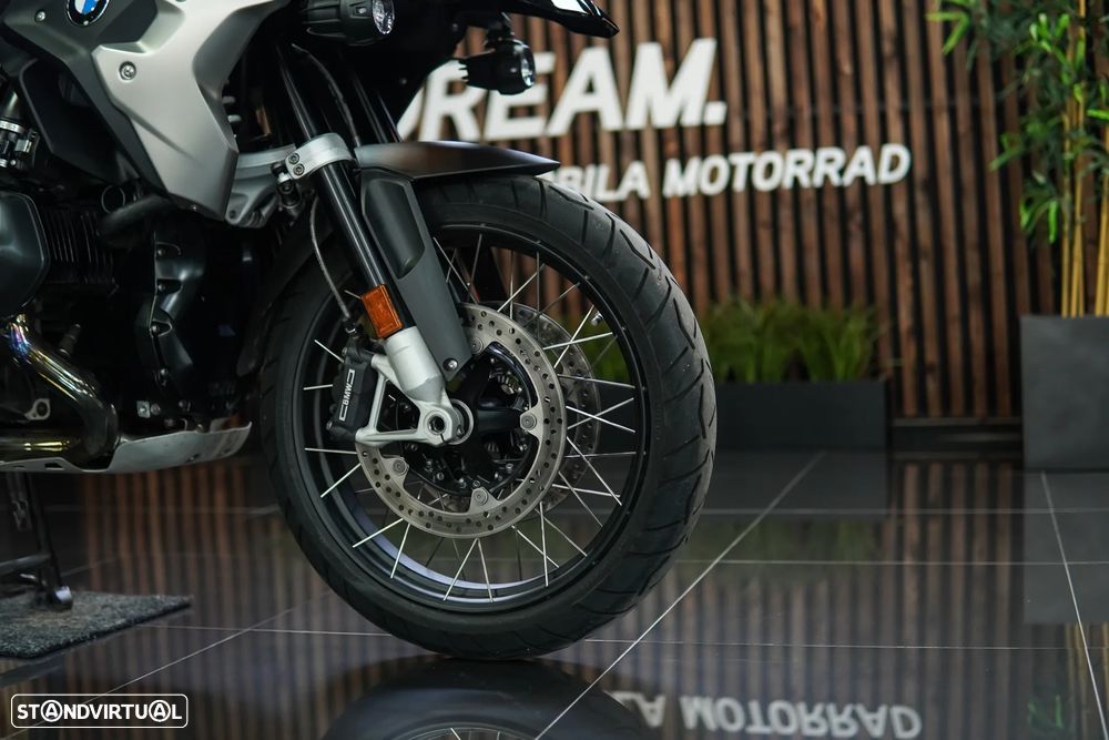 BMW R 1250 GS TRIPLE BLACK Rebaixada - 6
