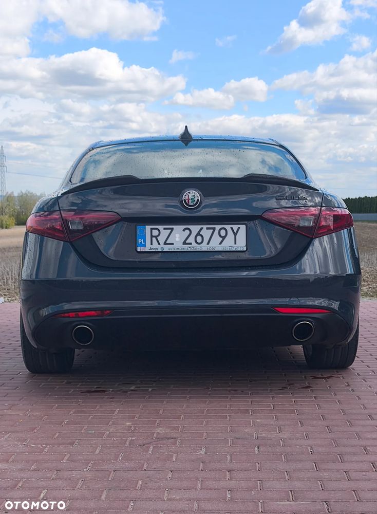 Alfa Romeo Giulia 2.0 Turbo TI Q4 - 3