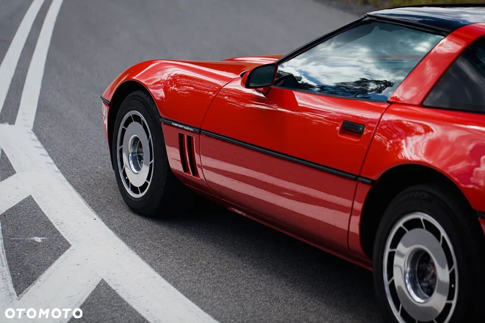 Chevrolet Corvette - 6