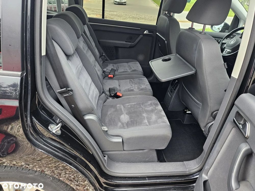 Volkswagen Touran 1.4 TSI BMT Highline - 11