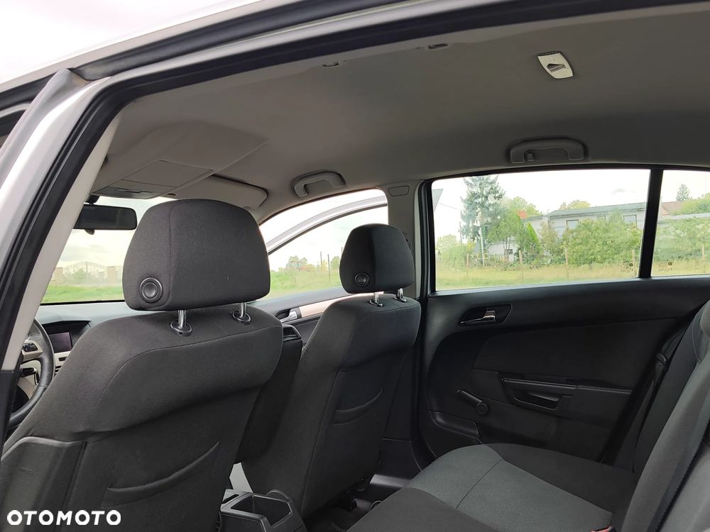 Opel Astra - 16
