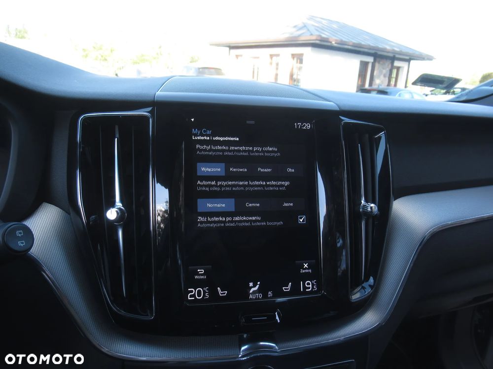 Volvo XC 60 T4 R-Design - 30