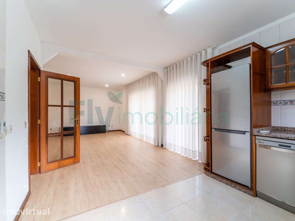 Apartamento T3 para Arrendamento | Terraço e Lugar de Garagem - Grande imagem: 2/27