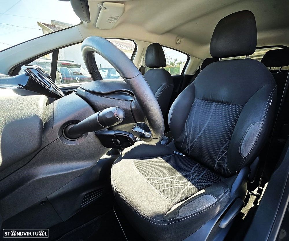 Peugeot 208 1.4 HDi Active - 9