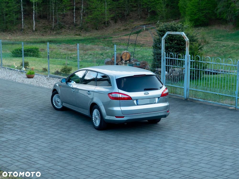 Ford Mondeo 2.0 TDCi Trend - 10