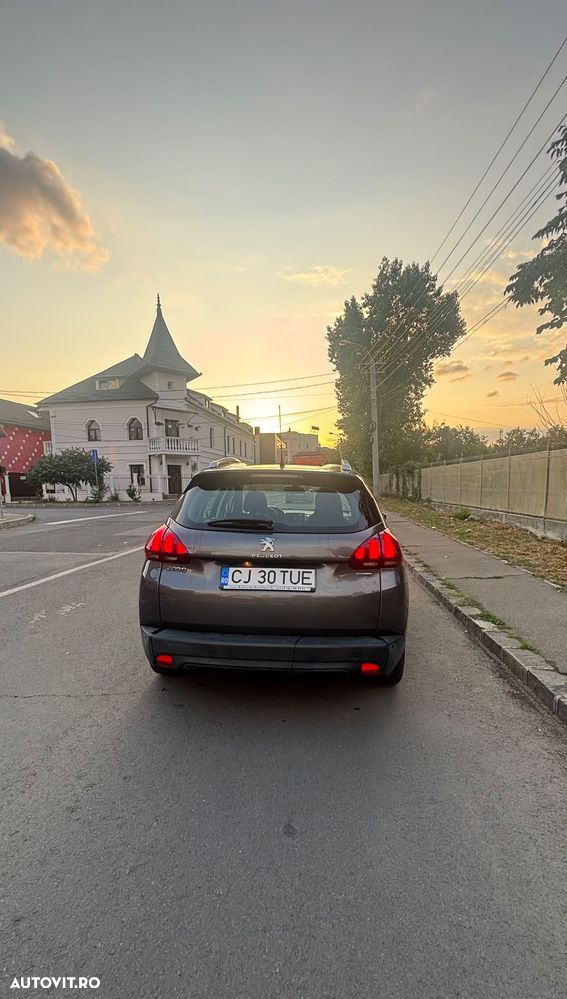 Peugeot 2008 1.2 L PureTech Active - 13