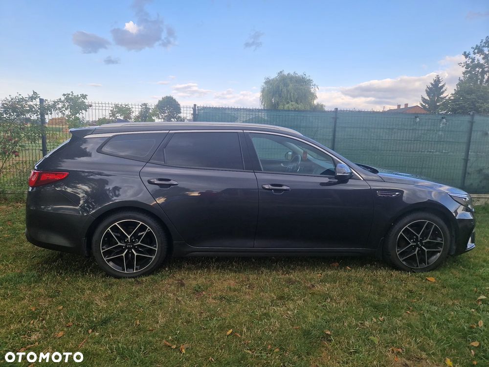 Kia Optima - 1