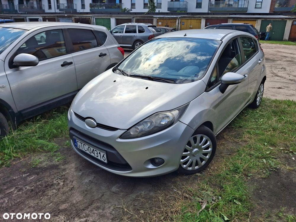 Ford Fiesta - 2