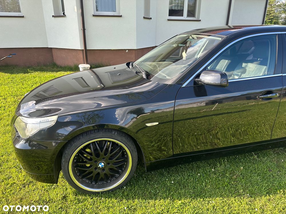 BMW Seria 5 525i - 4