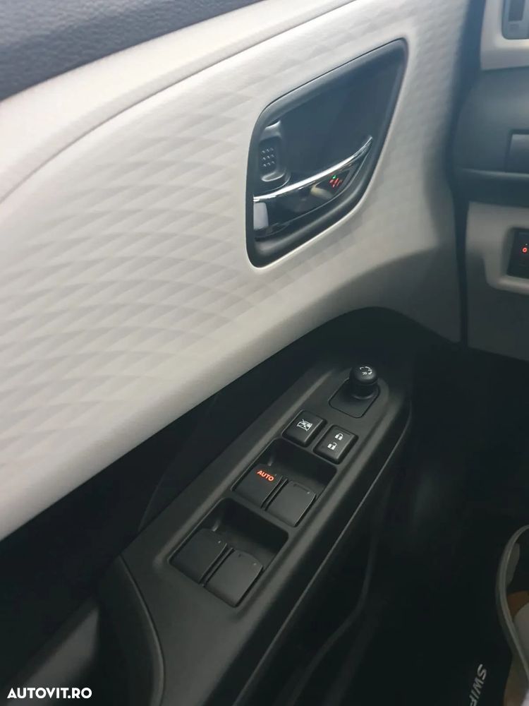 Suzuki Swift 1.2 Dualjet 12V MHEV Passion - 8