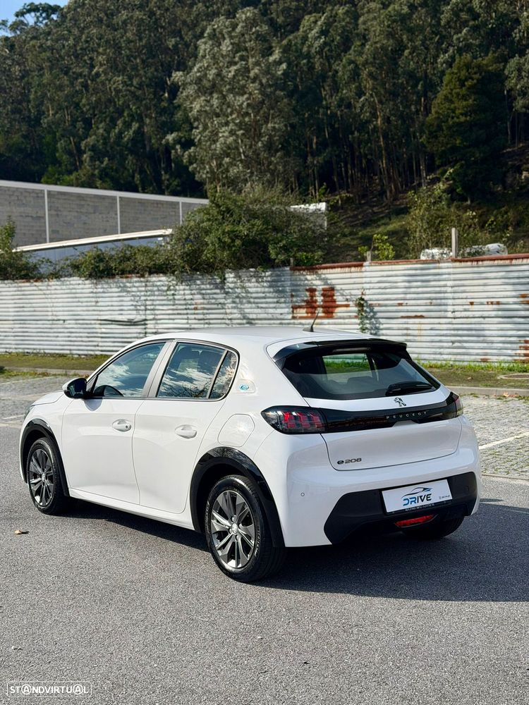 Peugeot e-208 50 kWh GT - 2