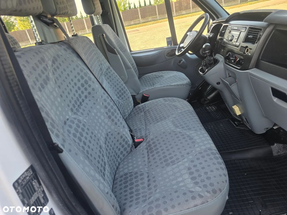 Ford Transit - 18