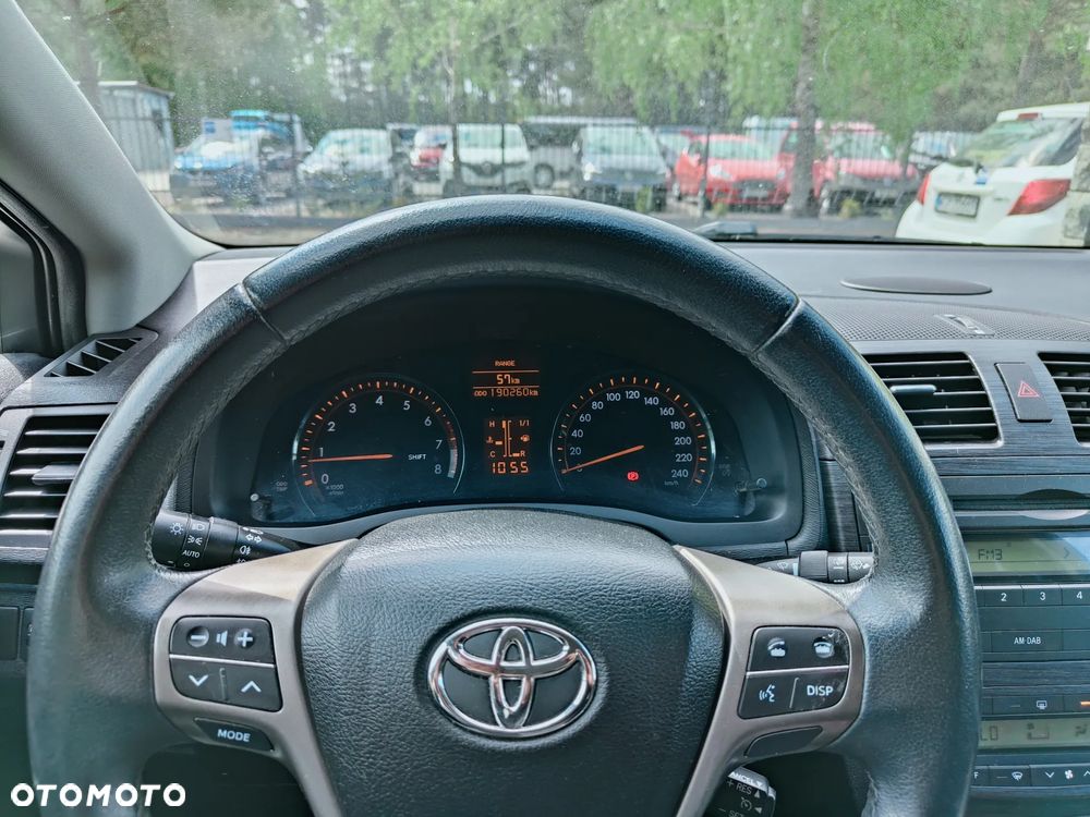 Toyota Avensis 2.0 Sol EU5 - 19