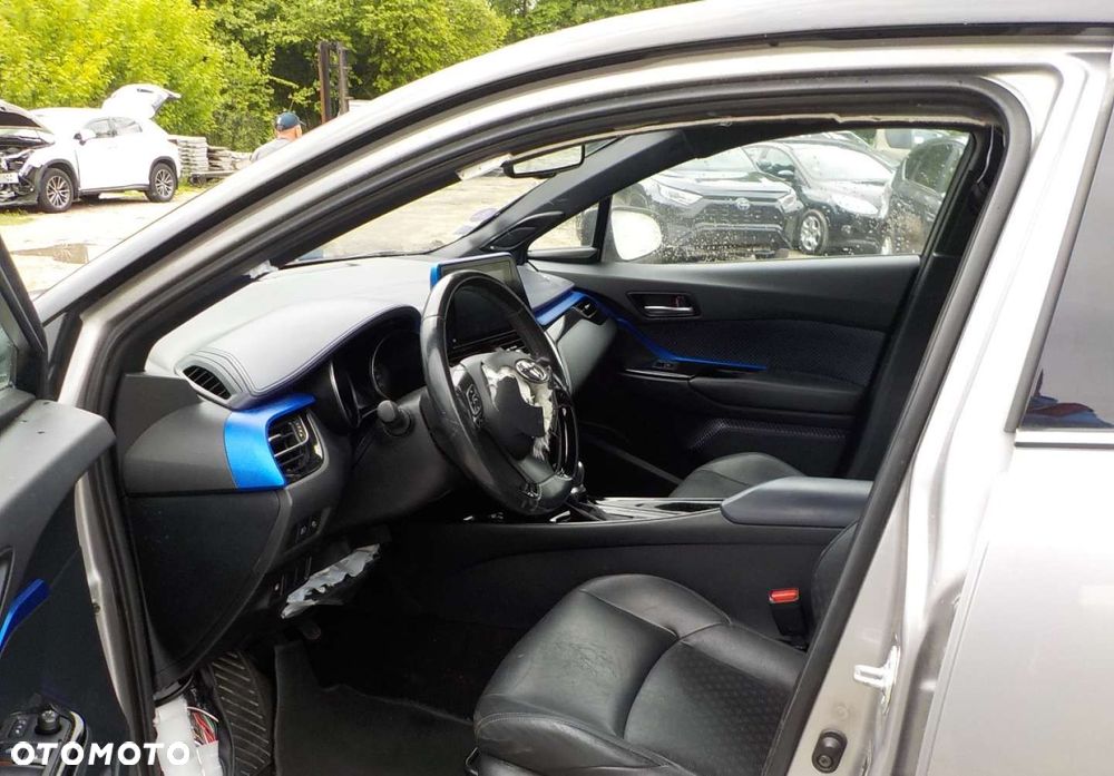 Toyota C-HR - 28