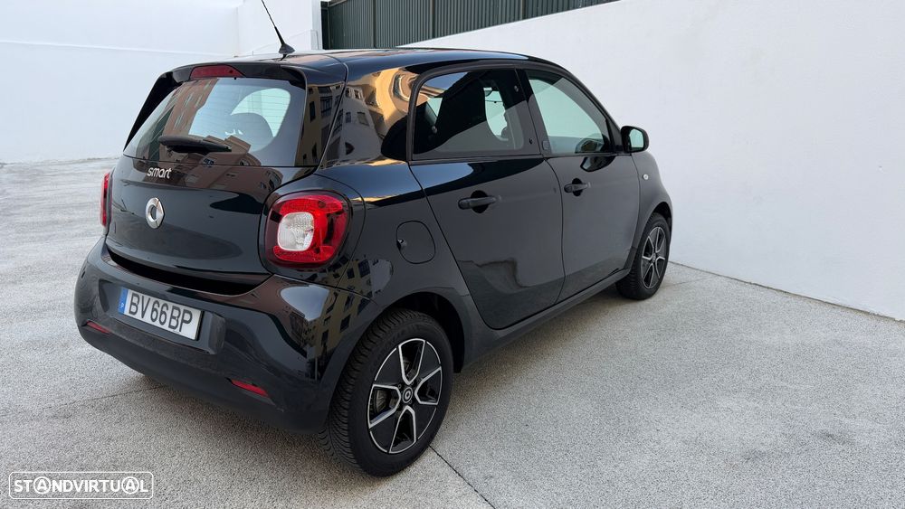 Smart ForFour EQ - 3