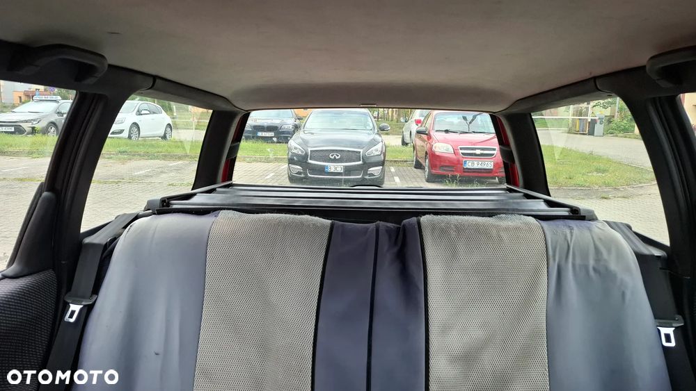 Volkswagen Passat 1.6 TD CL - 8