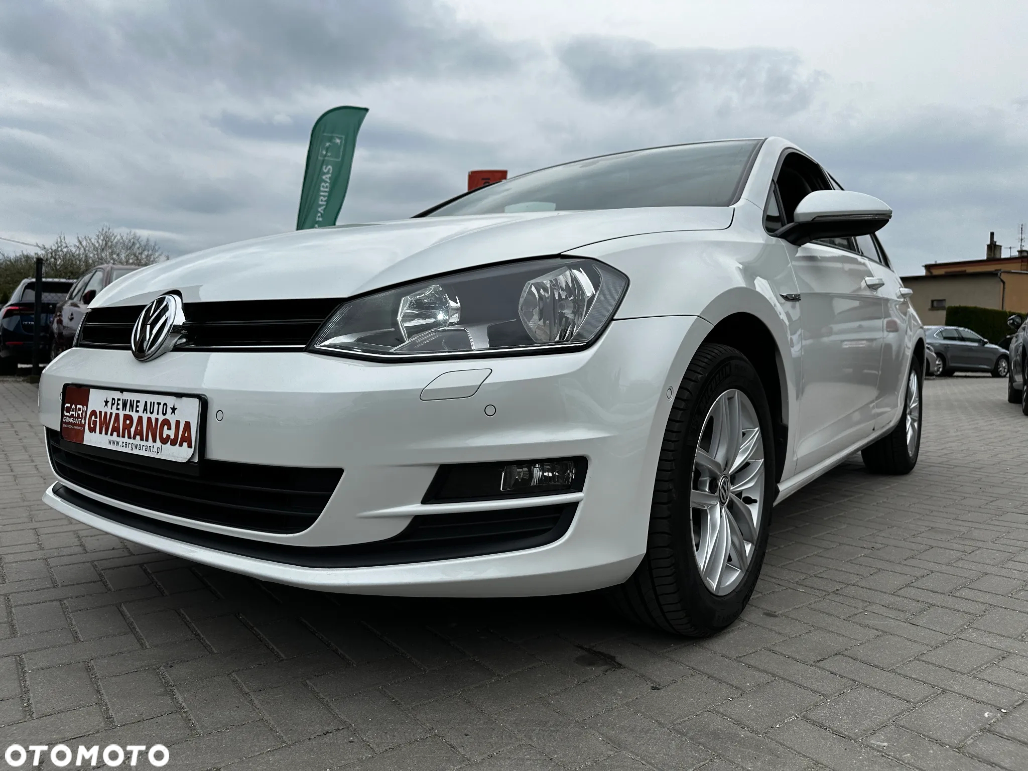 Volkswagen Golf - 32