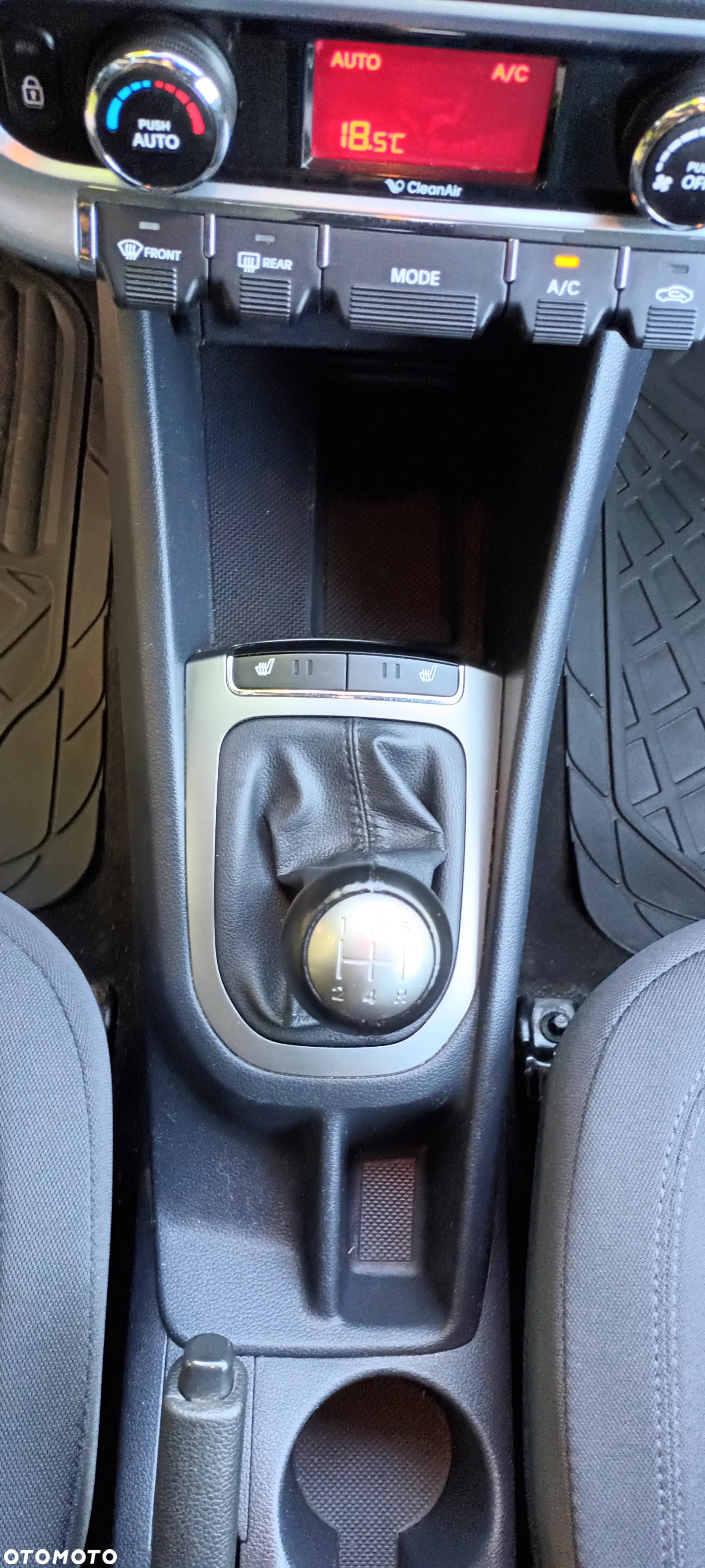 Kia Rio - 9