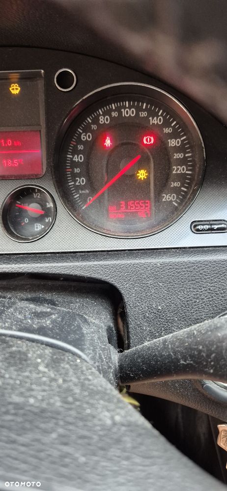 Volkswagen Passat - 8