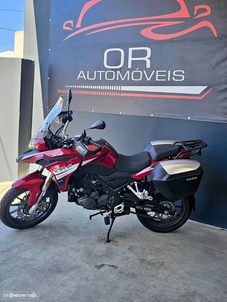 Benelli TRK 251 - 3