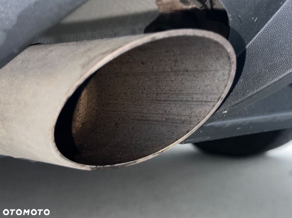 Volkswagen Passat 1.6 TDI DPF BlueMot Highline - 26