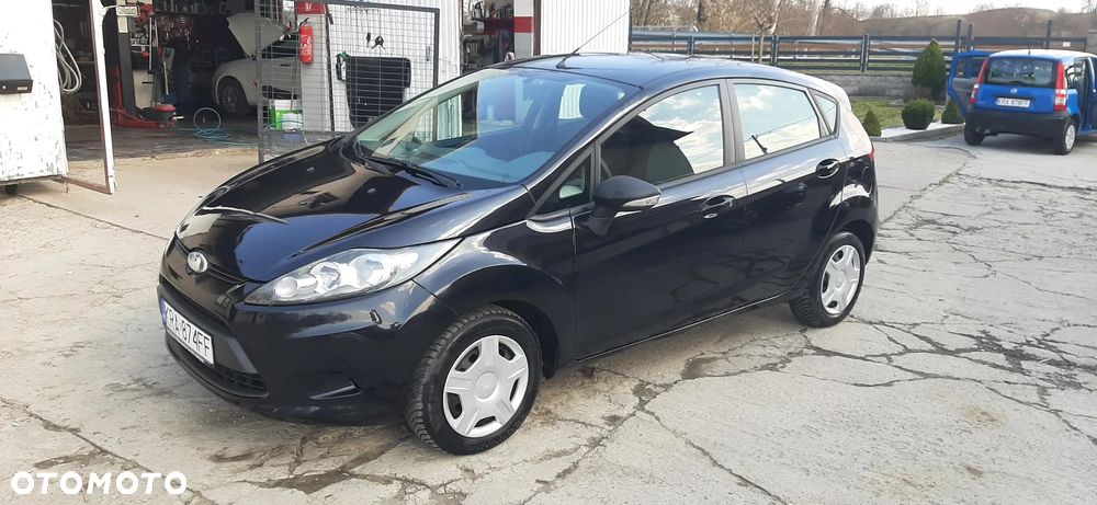 Ford Fiesta - 8
