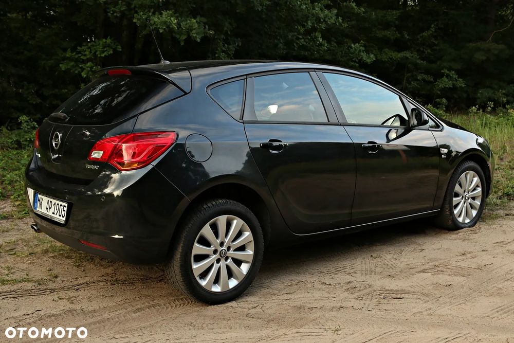 Opel Astra 1.4 Turbo - 21