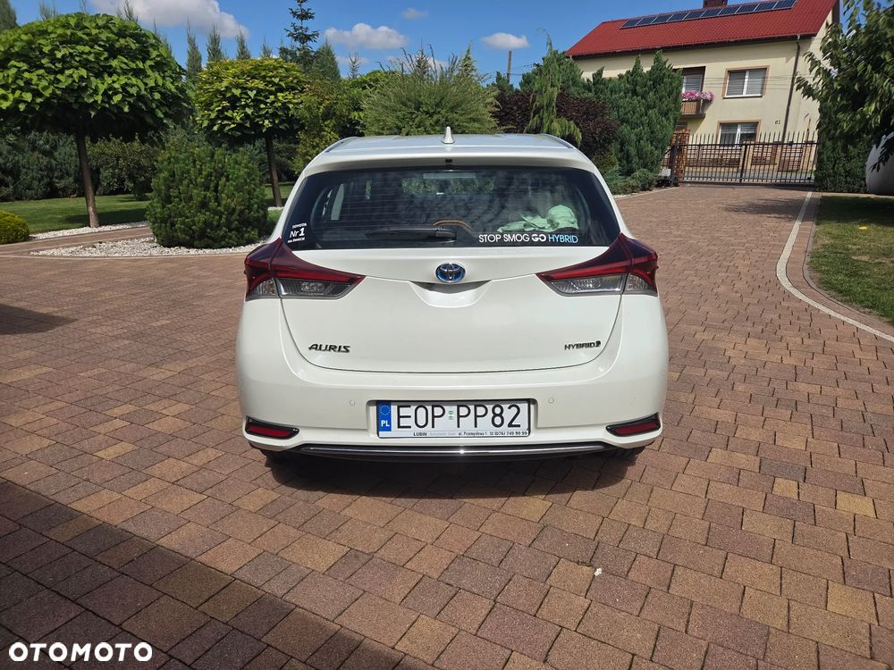Toyota Auris Hybrid 135 Premium - 3