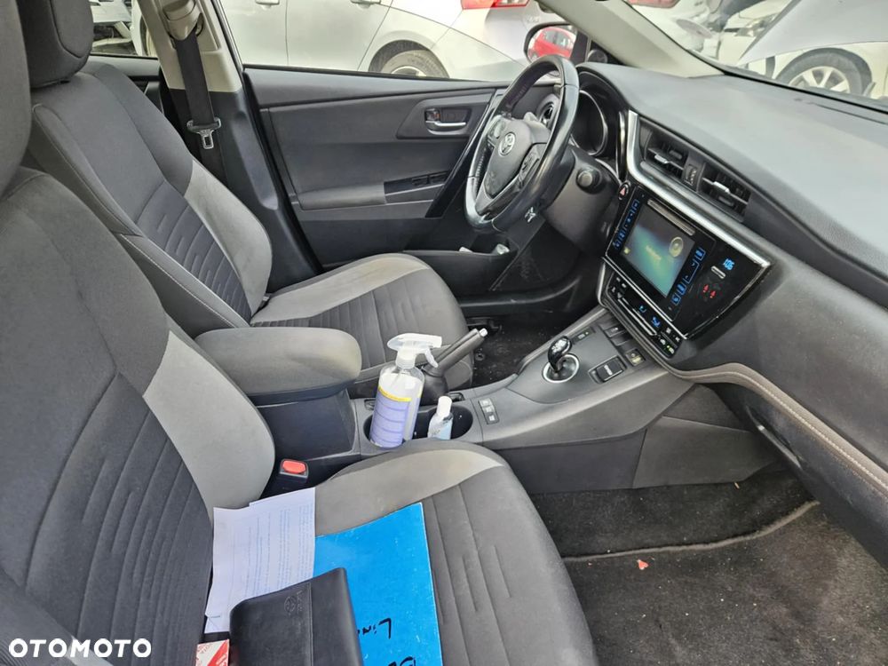 Toyota Auris - 6