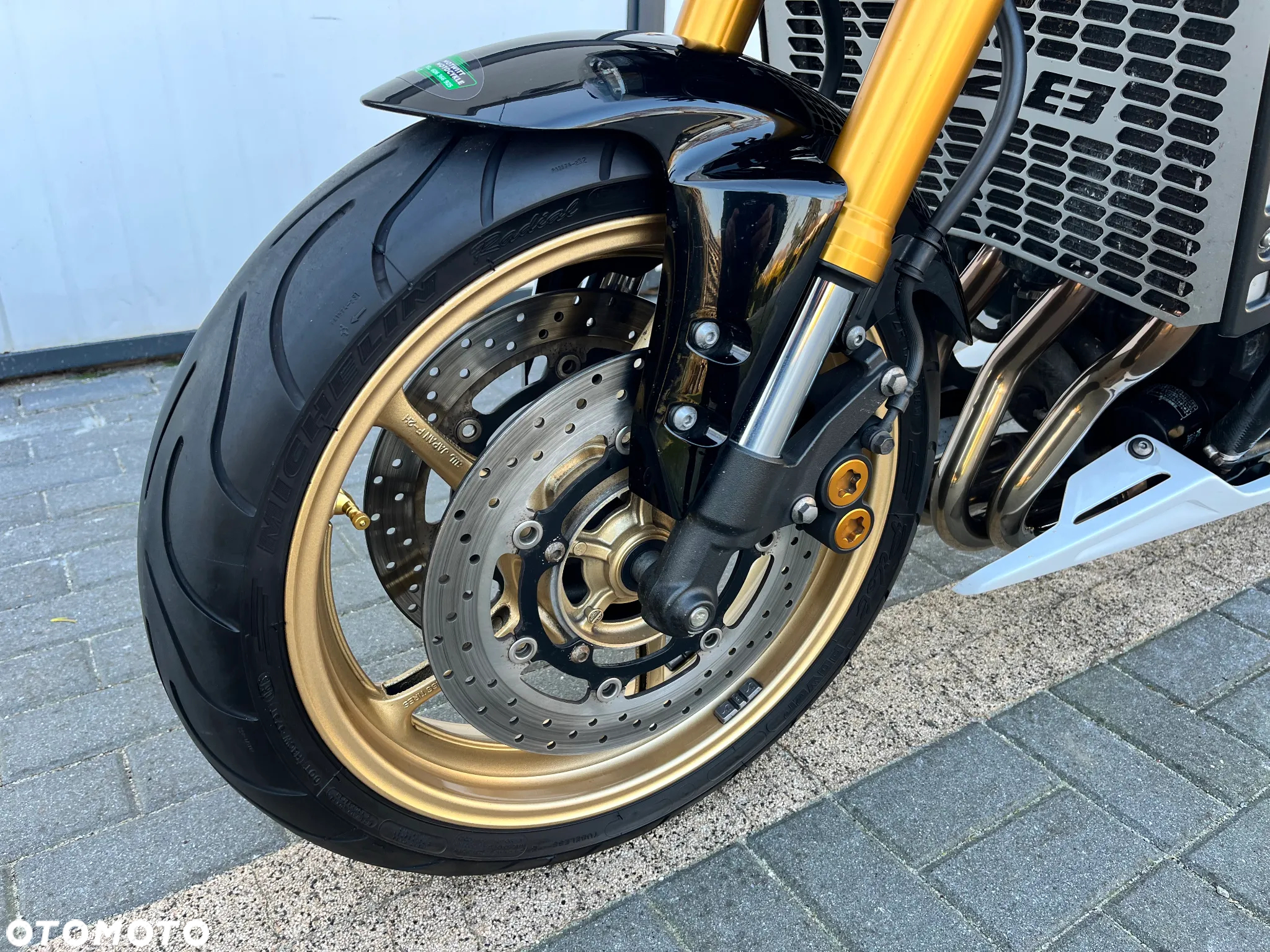 Yamaha FZ8 - 10