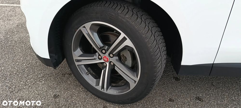 Jaguar F-Pace 20d Portfolio - 10