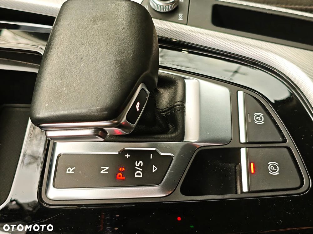 Audi A4 Avant 40 TDI quattro S tronic advanced - 18