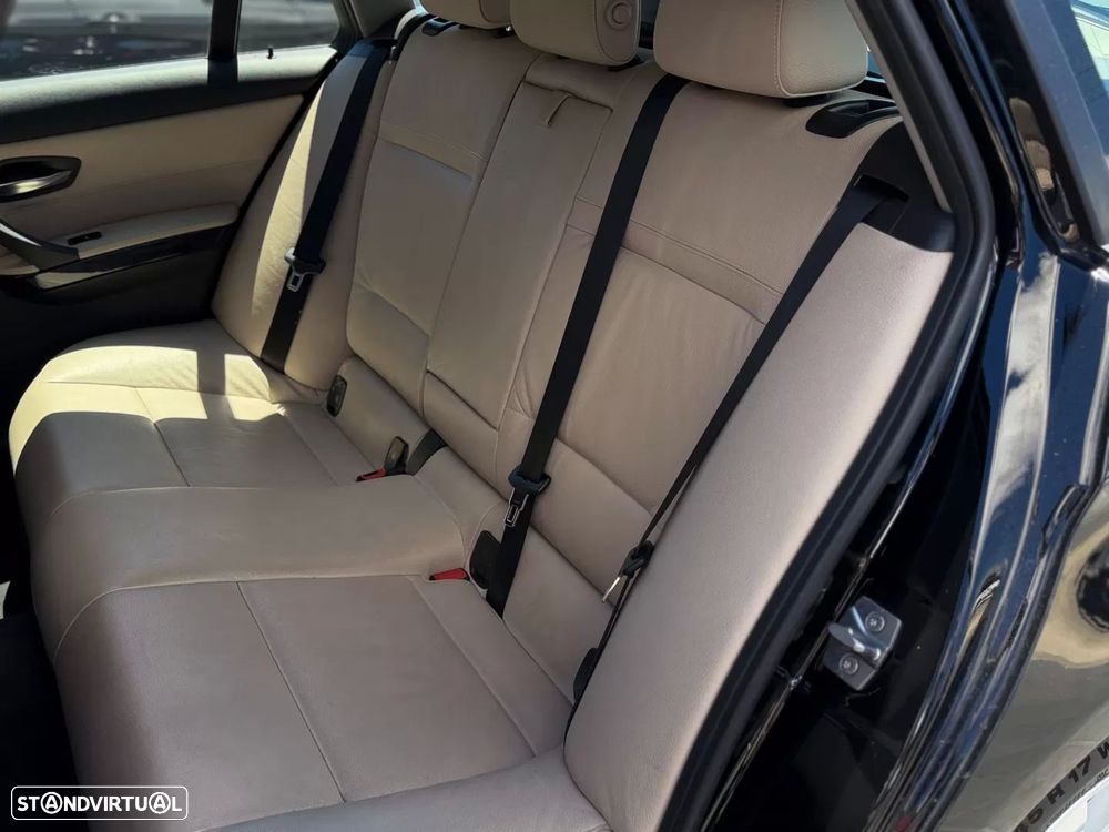 BMW 320 d Line Luxury - 18