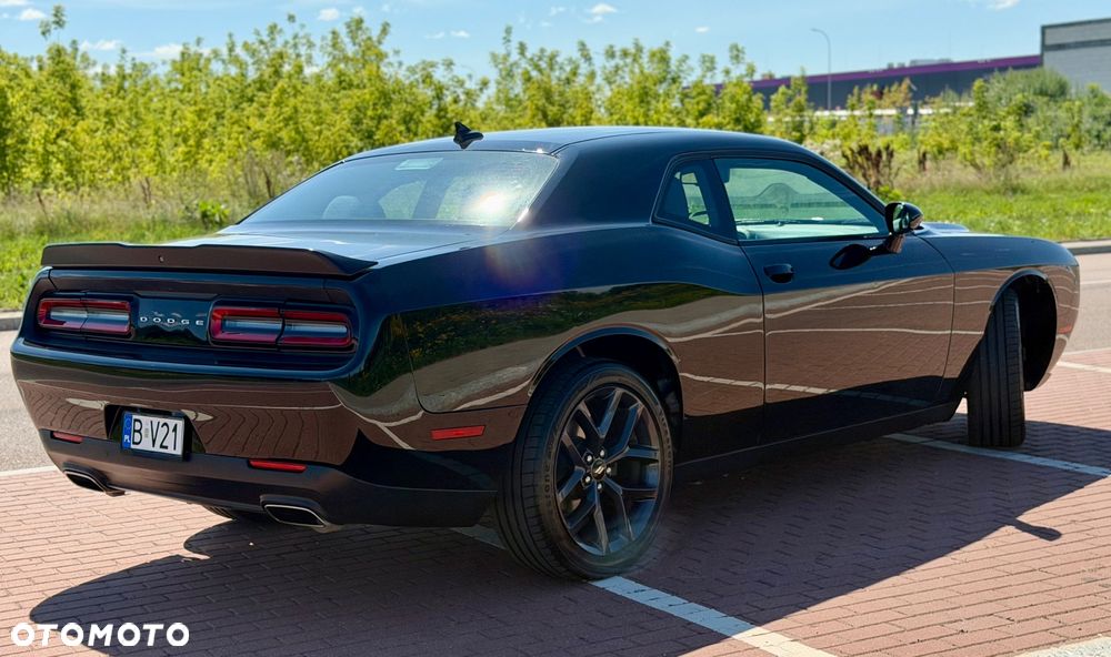 Dodge Challenger - 3