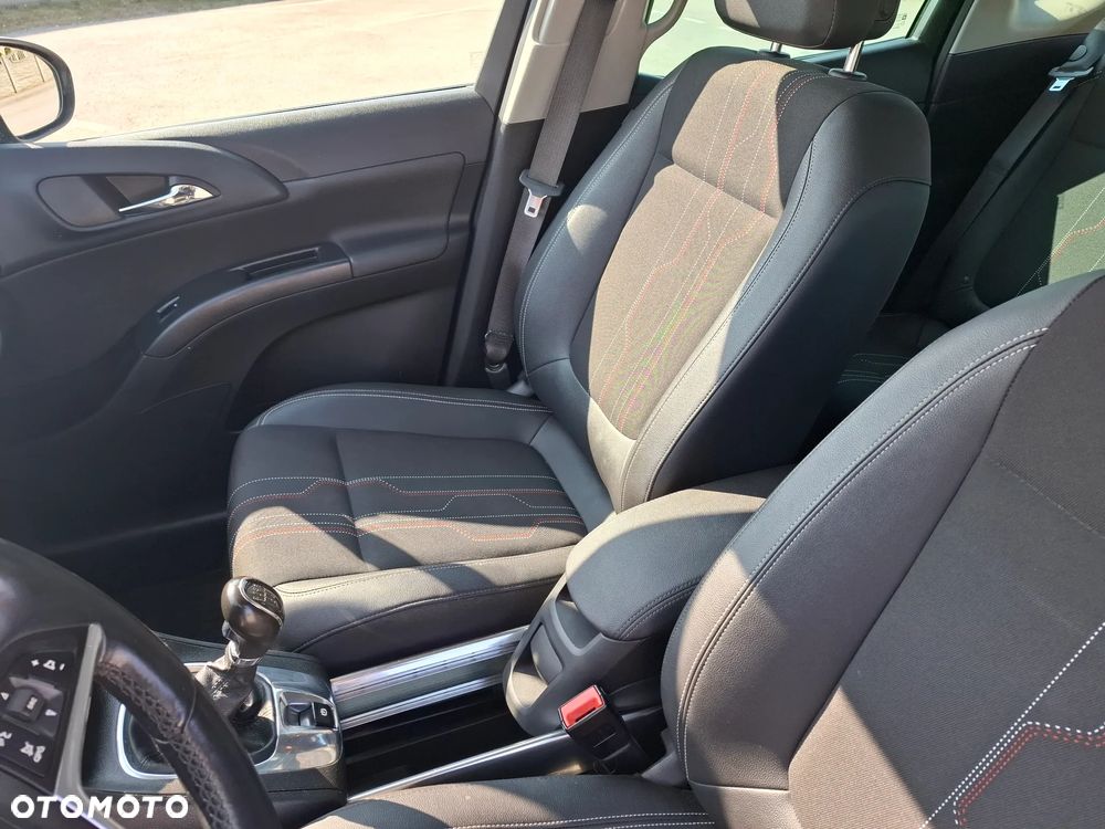 Opel Meriva 1.4 T Edition 150 - 11