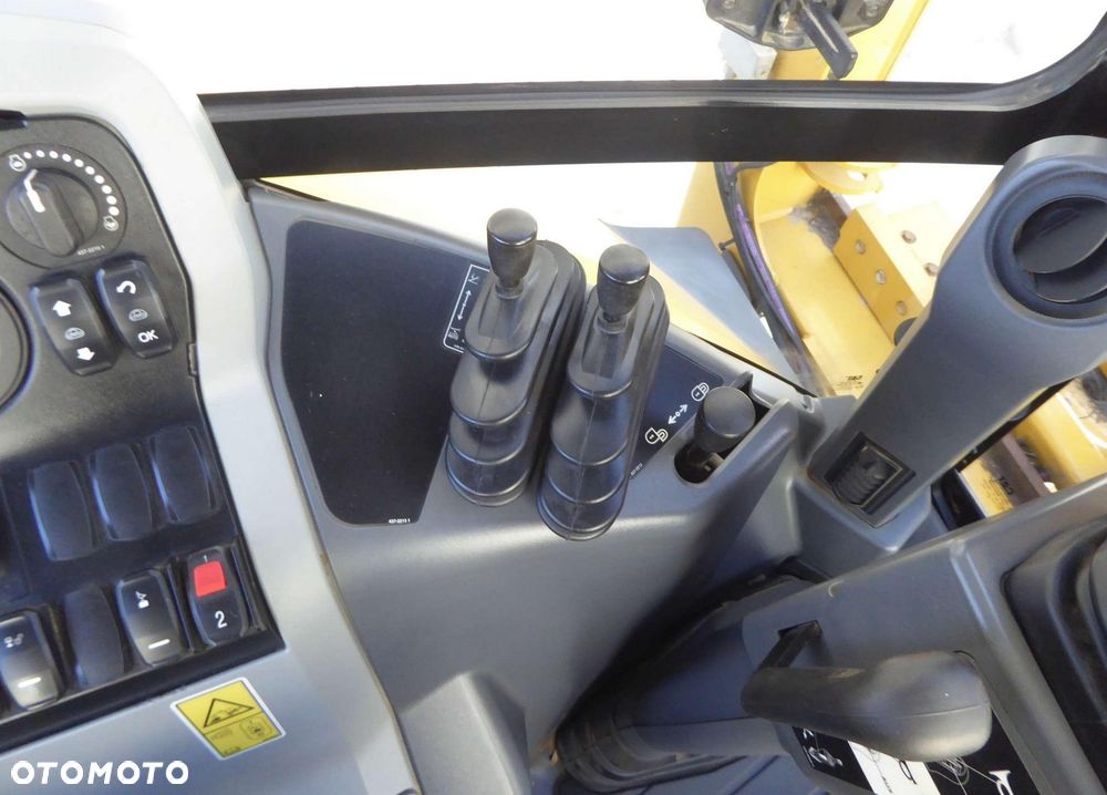 Caterpillar 432 F2 4-cylindrowy - 35