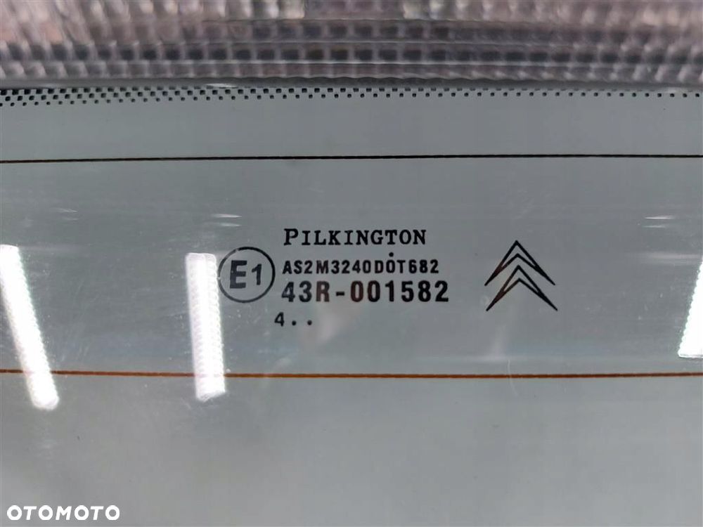 Klapa tył tylna Citroen C4 I  2004-2008R LAK: EYLC - 7