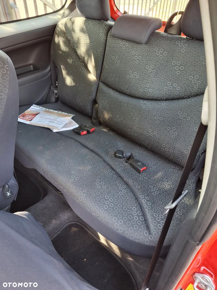 Toyota Yaris 1.0 Base - 5