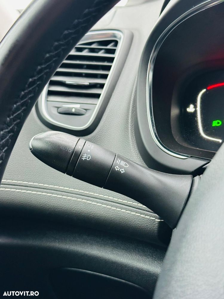 Renault Scenic ENERGY dCi 130 Start & Stop Euro 6 Bose Edition - 24